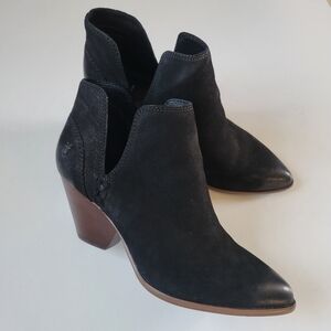 Frye Reyna Cut Out ancke booties size 7.